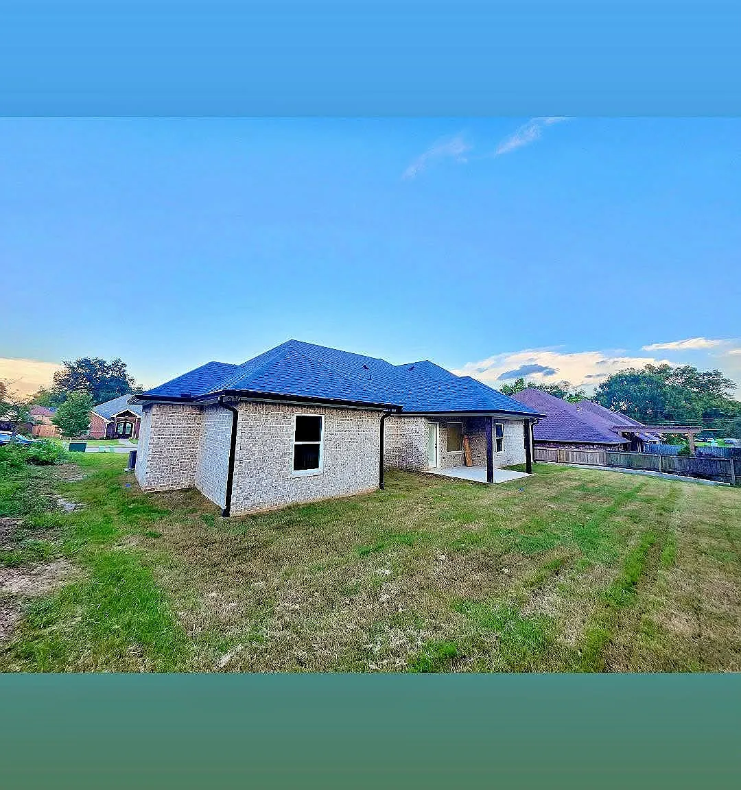 4 bed, 2000 sqft, $2,800 — Photo 3