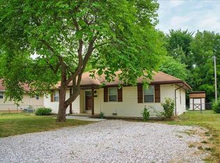 112 N Public Ave, Clever, MO 65631