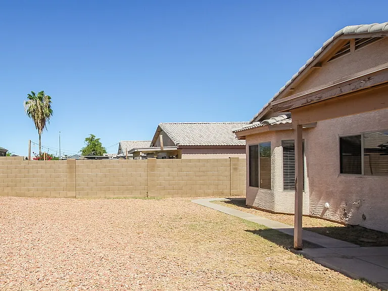 7537 W Georgia Ave — Photo 16