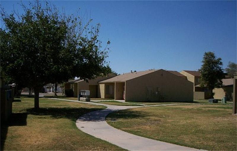 1st image of 554 Grape Ave
