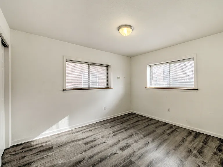 3850 Park Ave — Photo 24