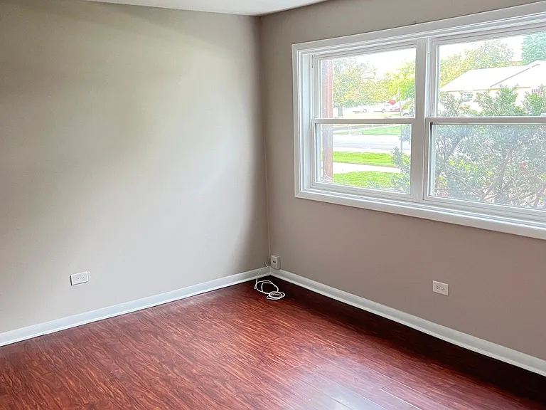 11055 S Nagle Ave #3 — Photo 10