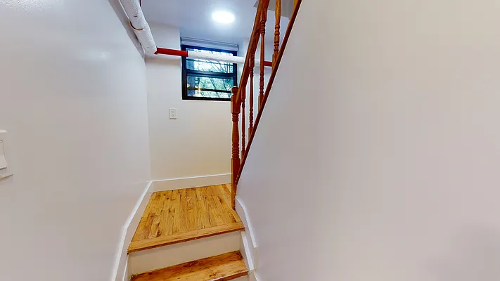 Rented by Bond New York | media 5