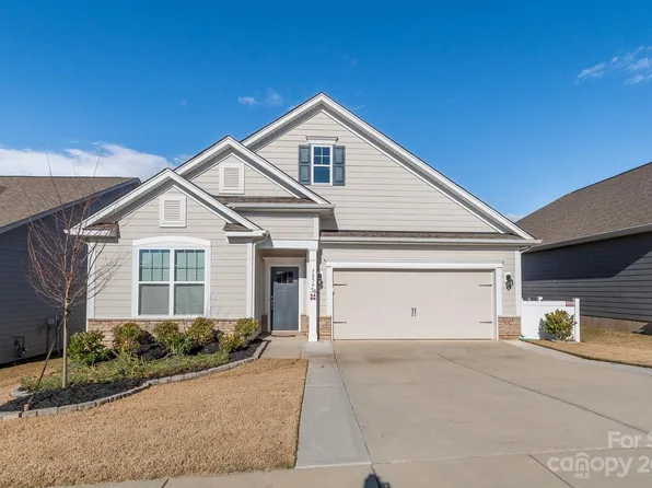 7856 Fountaingrass Ln, Sherrills Ford, NC 28673