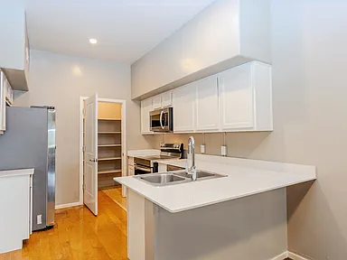 Furnished 2bd/2ba