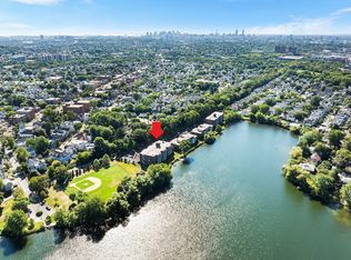 34 Hamilton Rd APT 302, Arlington, MA 02474