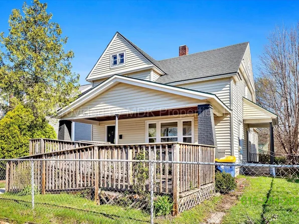 425 Woodlawn St SE, Grand Rapids, MI 49507