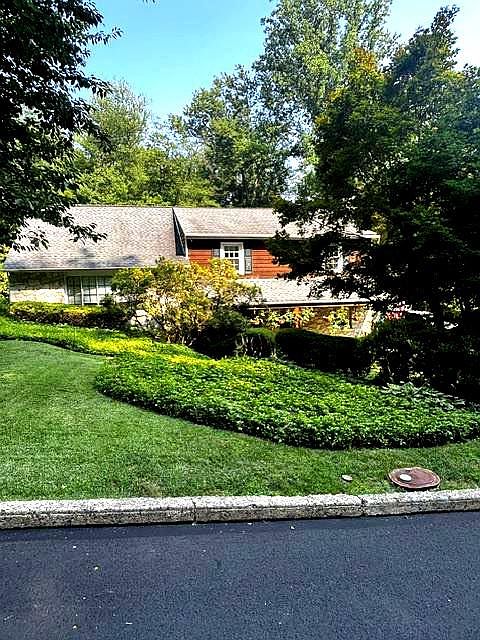 1st image of 2766 Arrowhead Dr