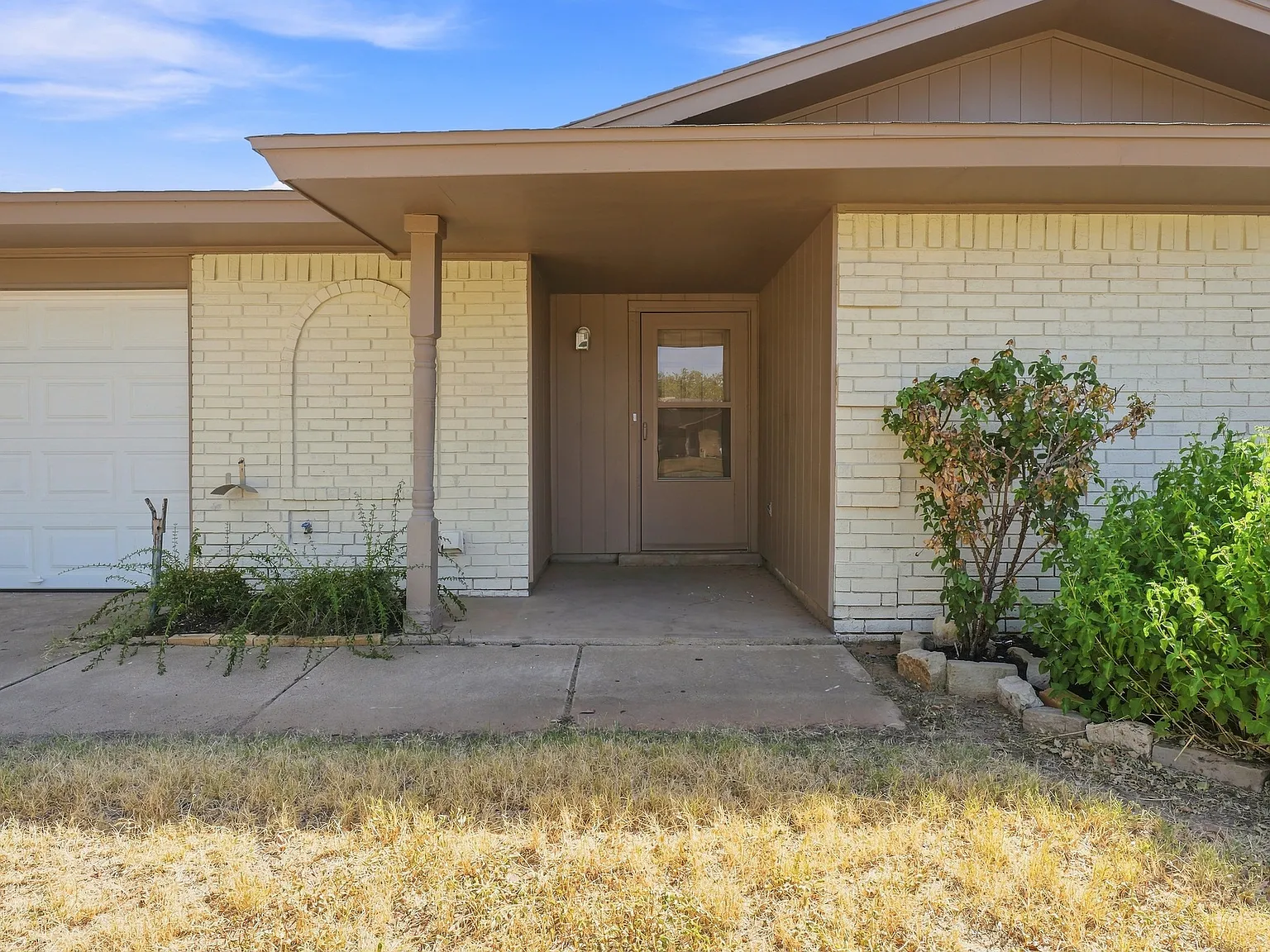 3 bed, 1520 sqft, $1,650 — Photo 2