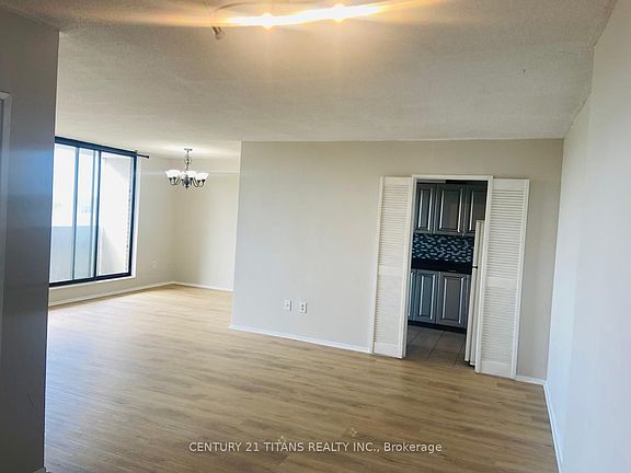 3rd image of 301 Prudential Dr #907