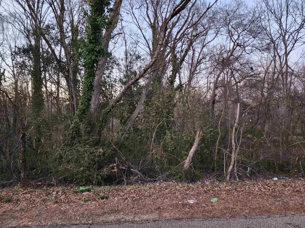 506 Hickory Dr, Startex, SC 29377