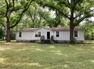 111 Redbud Ln, Perry, KS 66073