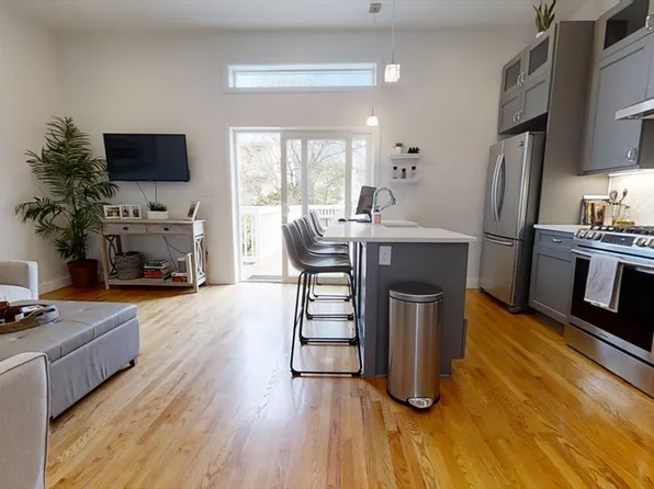 126 Princeton St Unit 3, Boston, MA 02128
