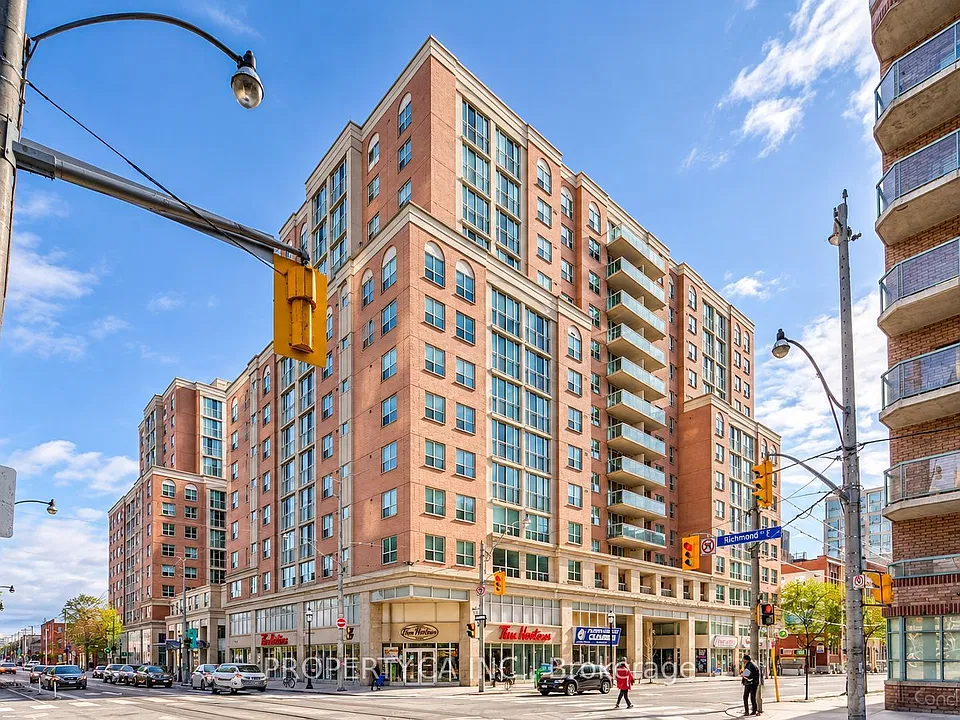 313 Richmond St E #452