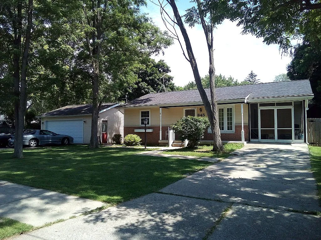 845 Brighton Lake Rd photo 1