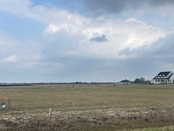 4th image of 3044 Baneberry Rd