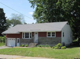 75 Princeton St, Schenectady, NY 12304