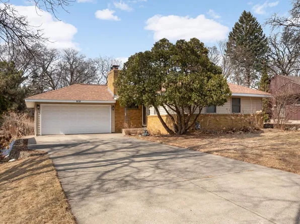 618 Park Valley Dr W, Hopkins, MN 55343