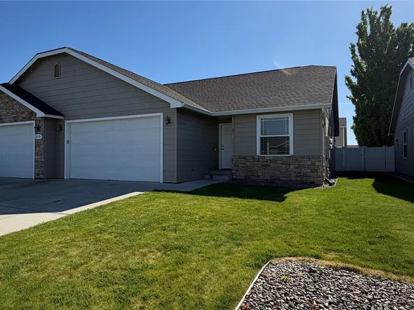 913 S 90th Avenue #2, Yakima, WA 98908