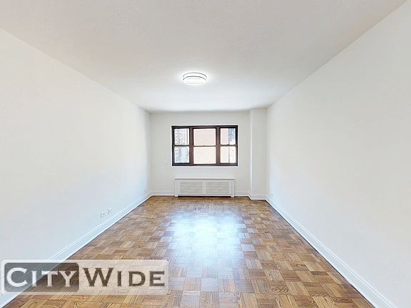 4th image of 165 E 35th St #8T