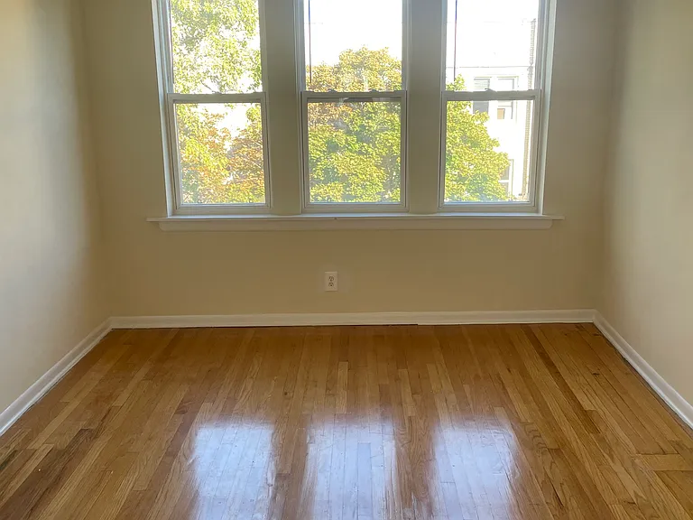 Shakespeare Apartments — Photo 9