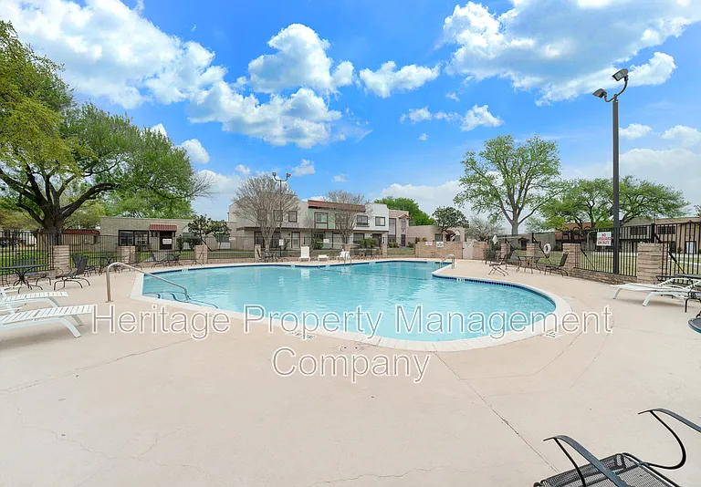 10958 Crown Park — Photo 29