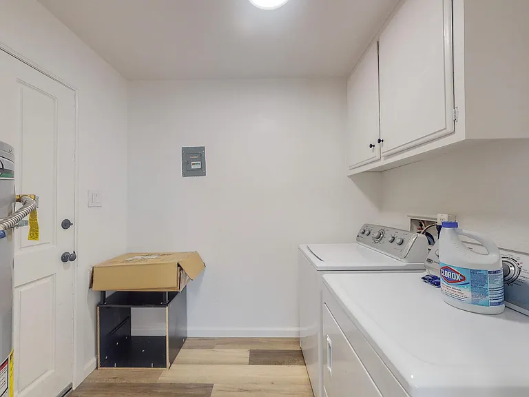 2423 Espanola St NE #C — Photo 9