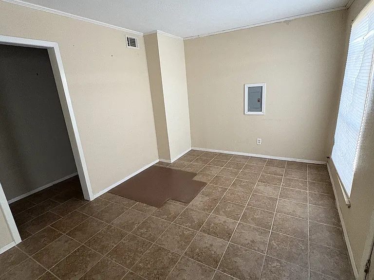 2926 Nall St — Photo 2