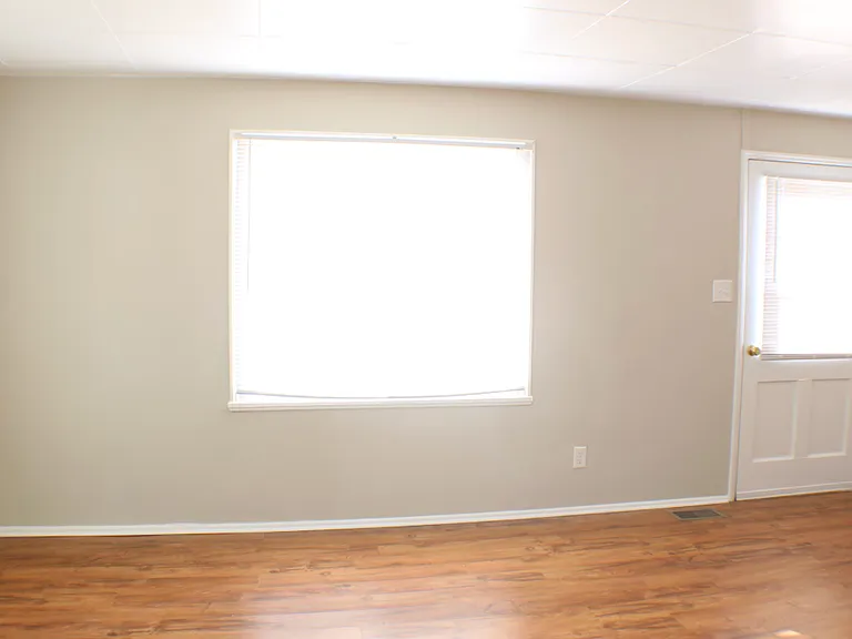 3502 N Sterling Ave — Photo 2