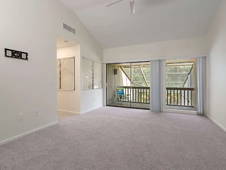 9787 Sawgrass Dr E — Photo 34