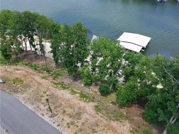 23 Redbud Rd, Lake Ozark, MO 65049