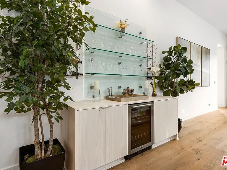 15030 Hartsook St — Photo 15