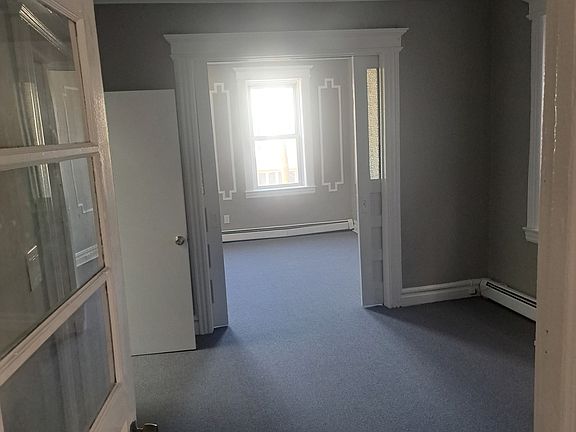 5th image of 72 New York Ave