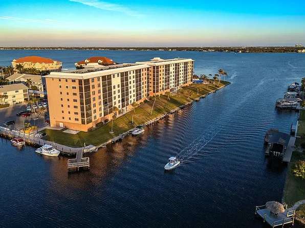 4260 SE 20th Pl APT 803, Cape Coral, FL 33904
