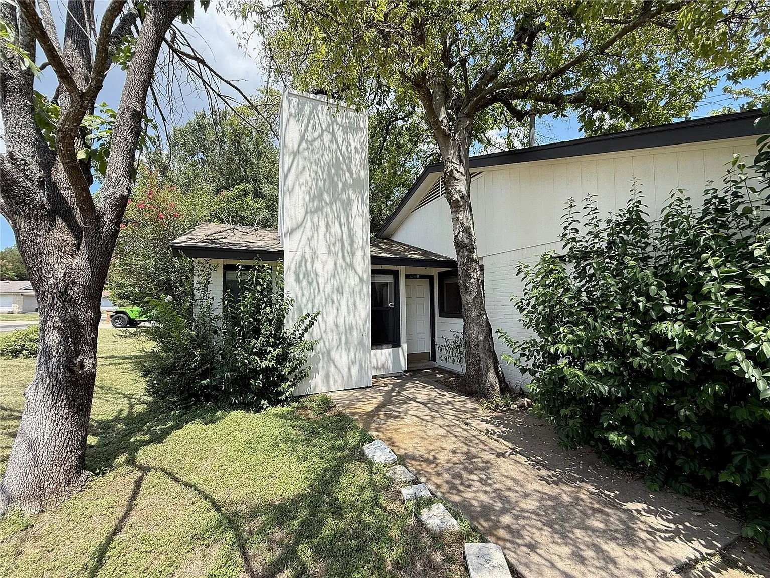 2 bed, 2.0 bath, 1007 sqft, $1,500 — Photo 1