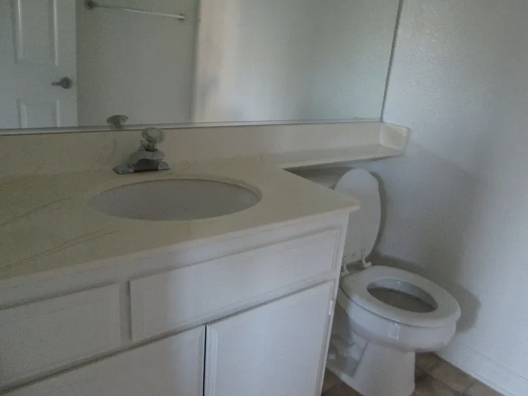 10133 Tabor St — Photo 17