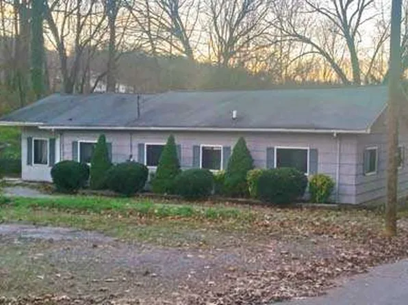 78 Travis St, Clyde, NC 28721