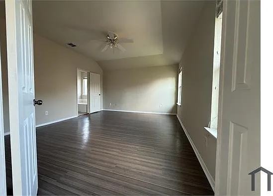 3700 Verde Dr — Photo 6