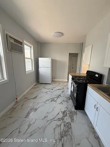 1288 Forest Ave #A — Photo 4