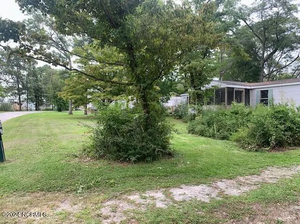 115 Boat Basin Drive, Cedar Point, NC 28584