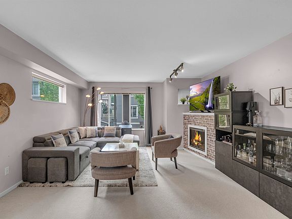 4th image of 15155 62a Ave #67