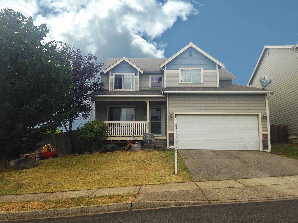 Large 1960 sq. ft. 4 Beds