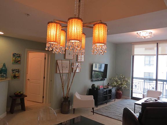 4th image of 801 S Olive Ave Unit 914