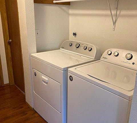 5th image of 201 E 36th St APT A