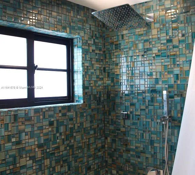 1120 7th St #1B — Photo 9