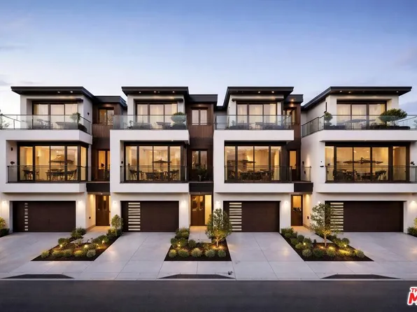 14525 Dickens St, Sherman Oaks, CA 91403