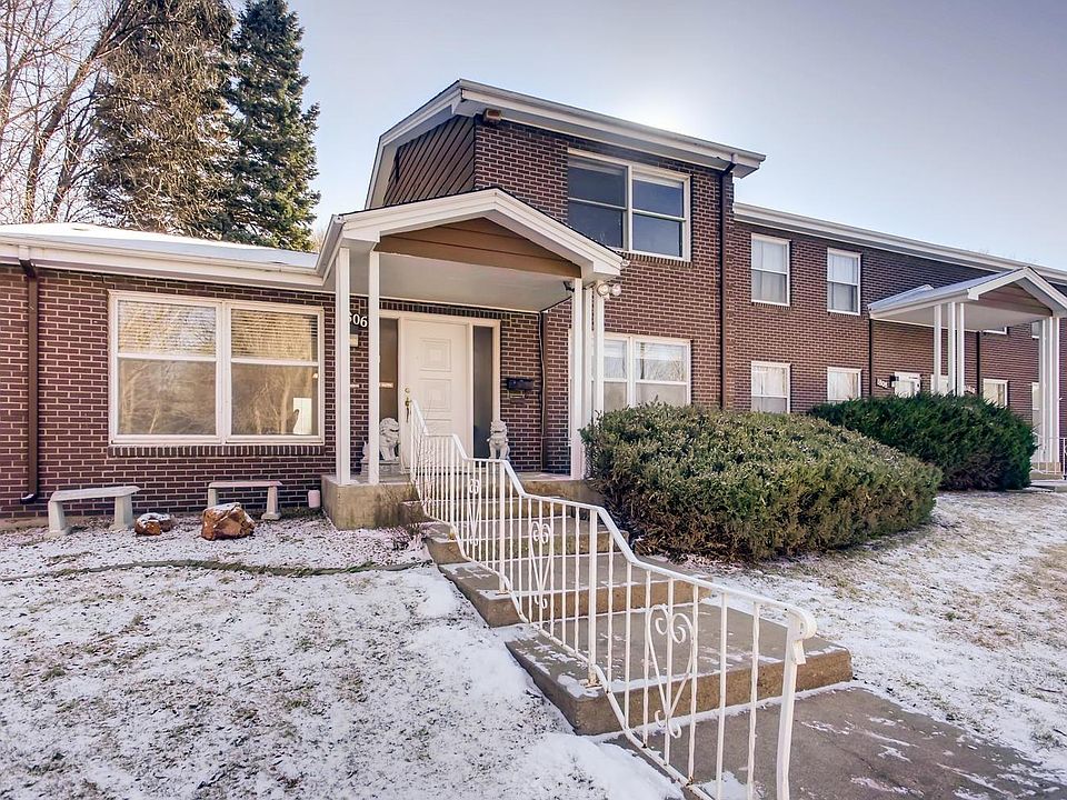1st image of 1806 Lakeside Dr