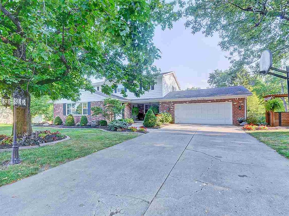 1st image of 2405 W Woodbridge Dr