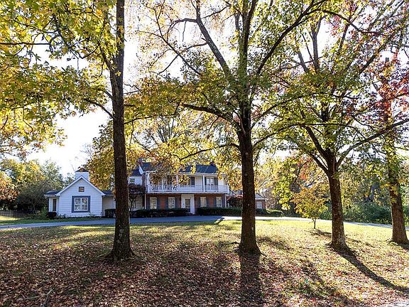 2nd image of 22 Westwood Country Clb