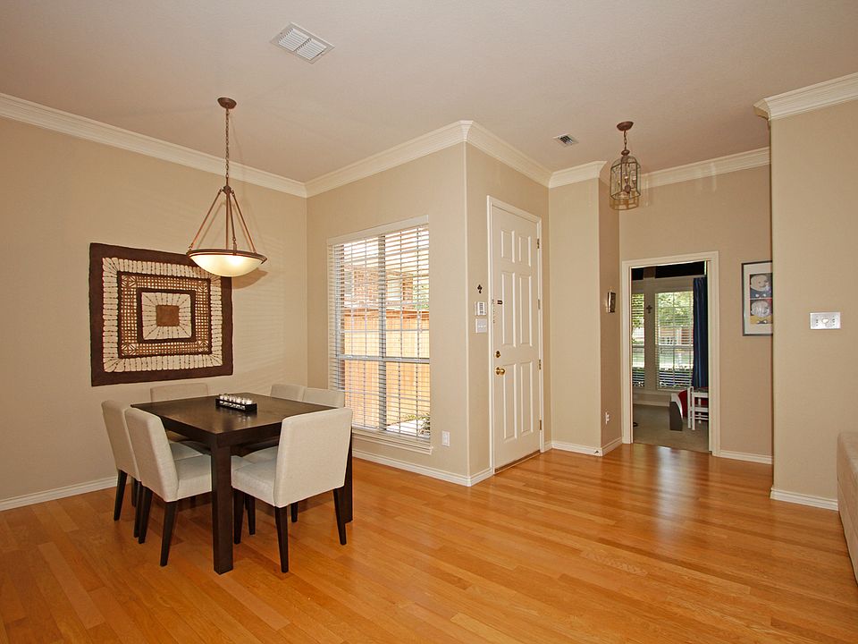 1st image of 210 Heatherwood Dr